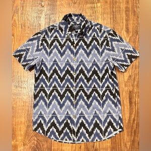 American Eagle Outfitters Men's Small Shirt Blue Zig Zag Short Sleeve Button Up.